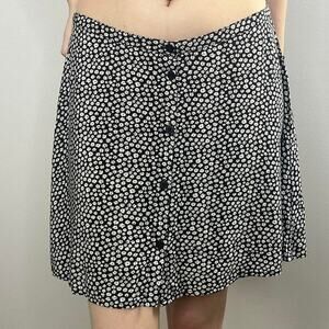 H&M Ditsy Floral Button Front Mini Skirt Size 6 Black White Daisy Print